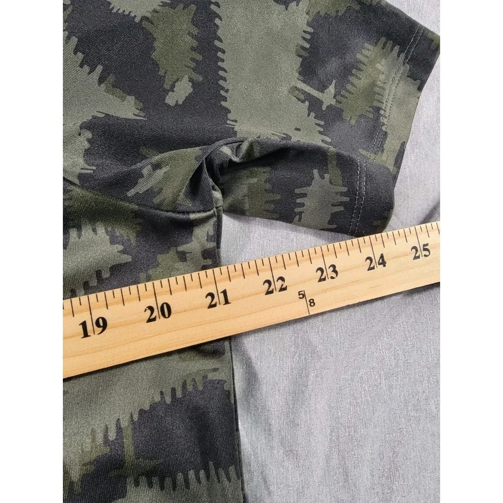 Under Armour Green Camo The Tech Tee Shirt‎ Mens Medium HeatGear Short Sleeve
